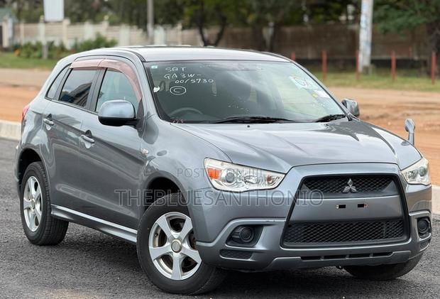 Mitsubishi RVR 2.0 2011 Gray