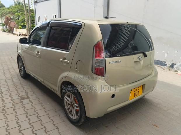 Toyota Passo 2005 Silver