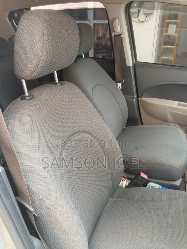 Toyota Passo 2005 Silver