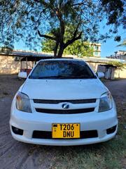 Toyota IST 2005 Pearl for sale