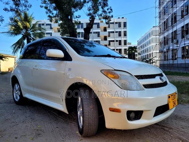 Toyota IST 2005 Pearl