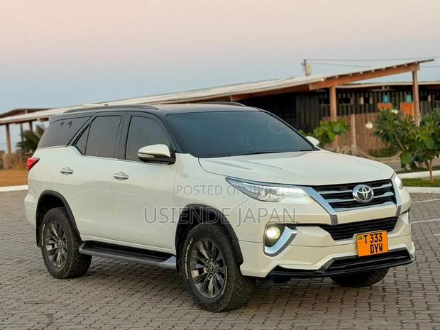 Toyota Fortuner 2018 White