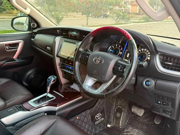 Toyota Fortuner 2018 White