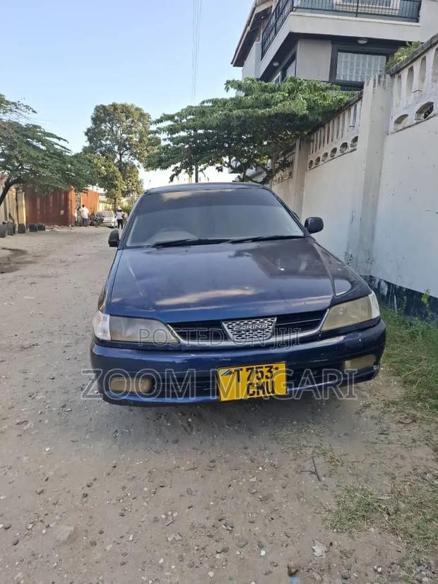 Toyota Carina 2000 Blue