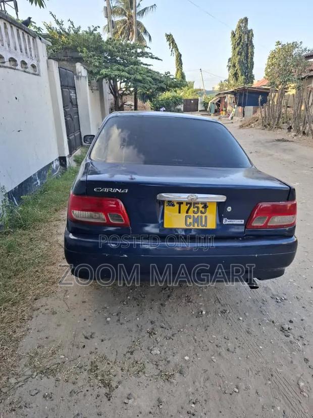 Toyota Carina 2000 Blue