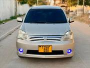 Toyota Raum 2005 Beige for sale