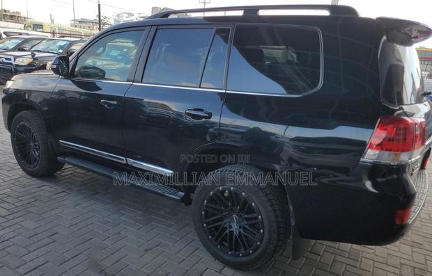 Toyota Land Cruiser 2021 Black