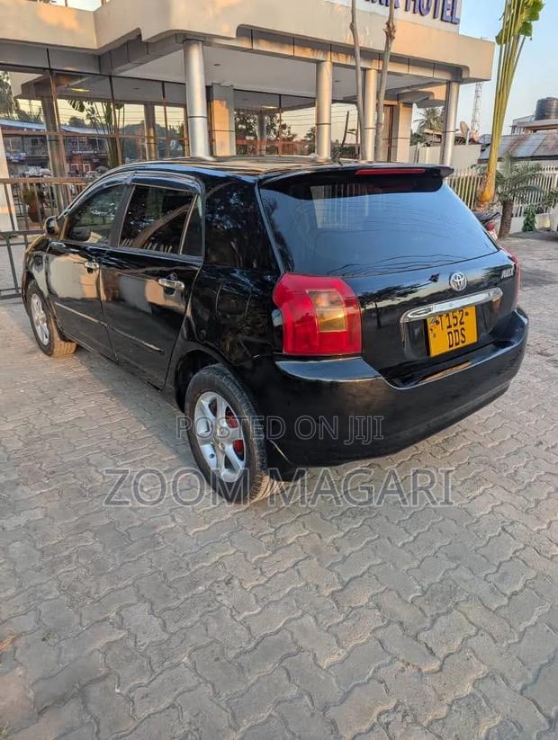 Toyota Corolla RunX 2004 Black