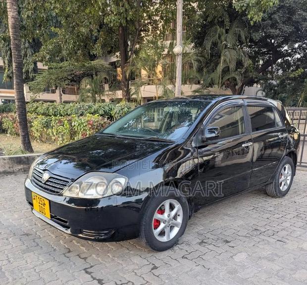Toyota Corolla RunX 2004 Black