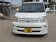 Toyota Noah 2005 White for sale