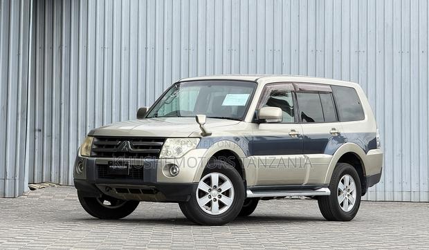 Mitsubishi Pajero 2008 Gold