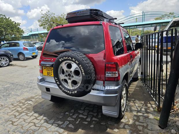 Mitsubishi Pajero 2005 Red
