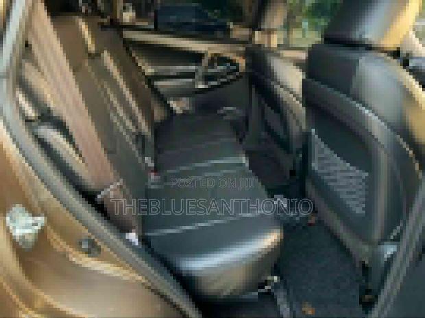 Toyota RAV4 2011 Beige