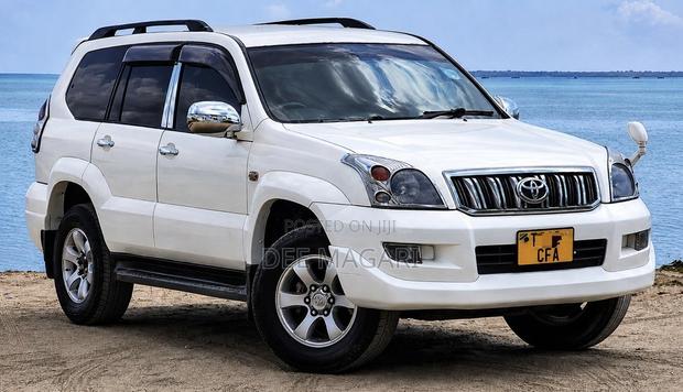Toyota Land Cruiser Prado 2005 White