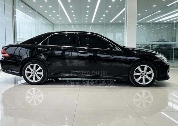 Toyota Crown 2009 Black