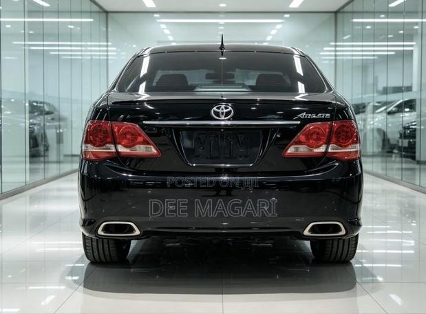 Toyota Crown 2009 Black