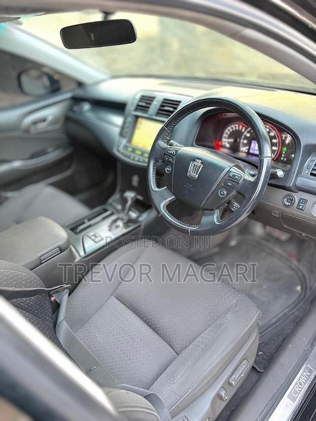 Toyota Crown 2009 Black