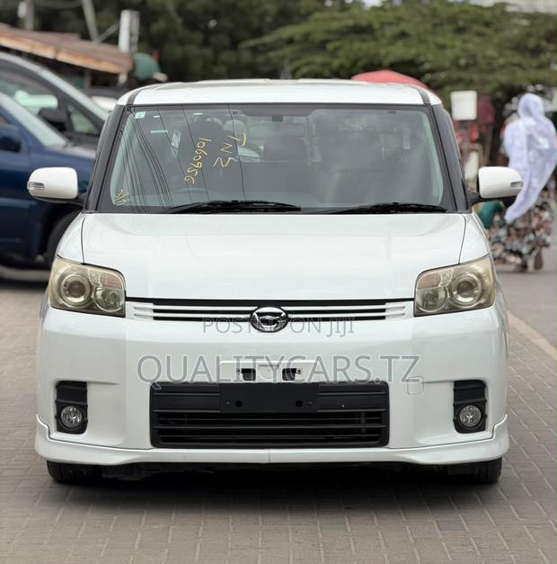 Toyota Corolla Rumion 2008 White