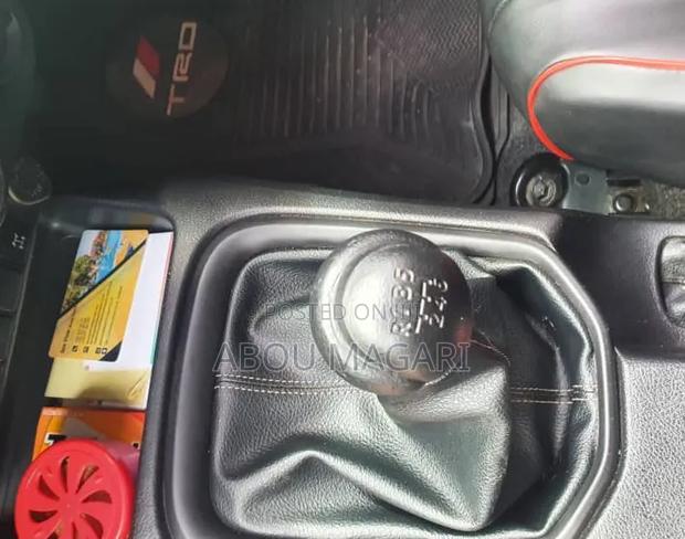 Toyota Hilux 2020 Gray