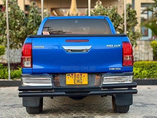 Toyota Hilux Revo Double Cab Deisel 2.4 AWD 2021 Blue