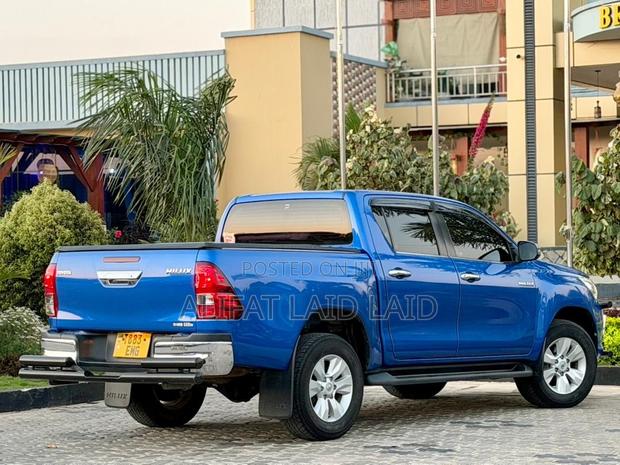 Toyota Hilux Revo Double Cab Deisel 2.4 AWD 2021 Blue