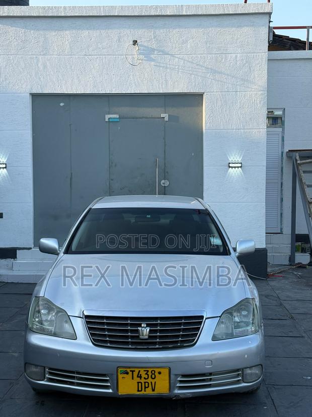 Toyota Crown 2007 Silver