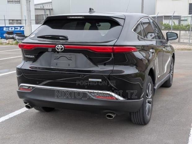 Toyota Harrier 2022 Black
