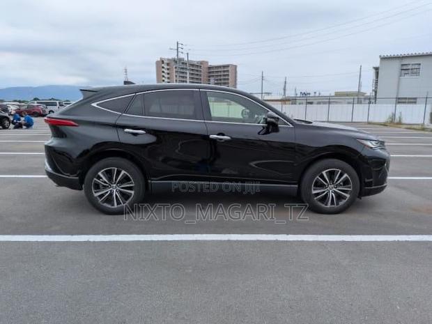 Toyota Harrier 2022 Black