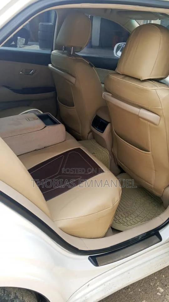 Toyota Crown 2008 White