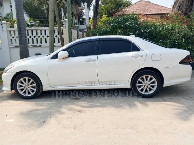 Toyota Crown 2008 White