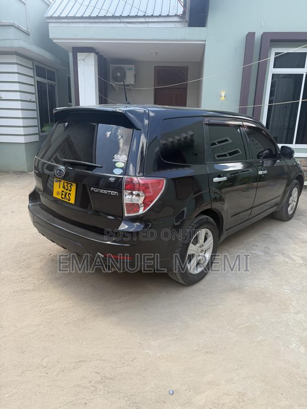Subaru Forester 2012 Black
