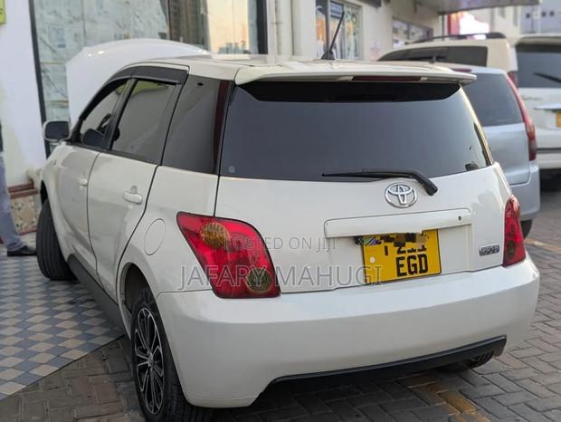 Toyota IST 2007 White
