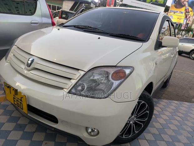 Toyota IST 2007 White