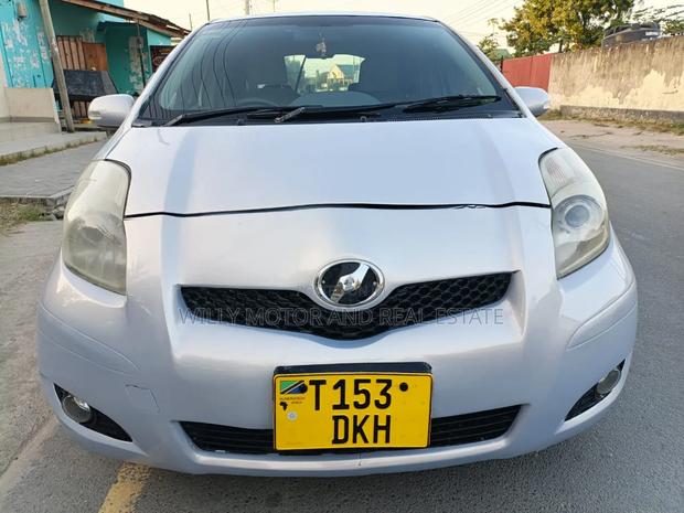 New Toyota Vitz 2008 Silver