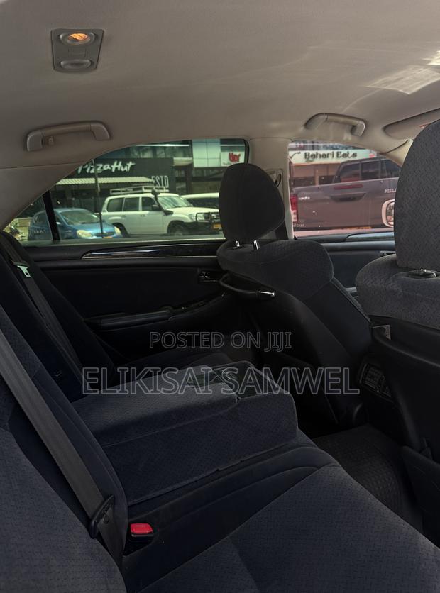 Toyota Crown Royale 2005 White
