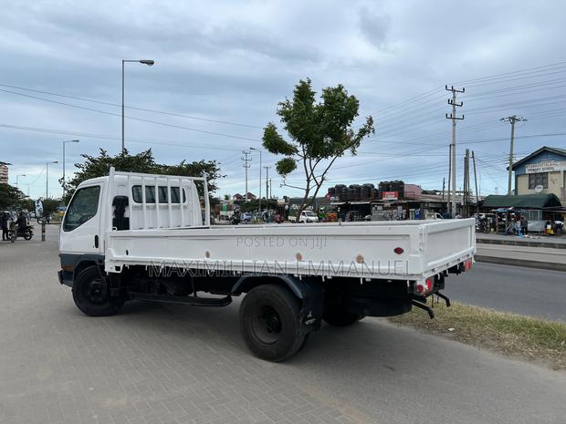 Mitsubishi Canter 2013 White