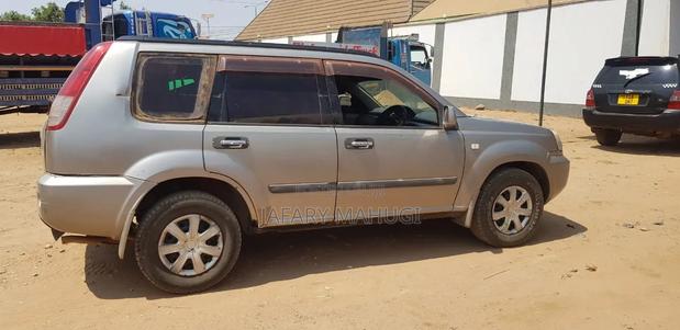 Nissan X-Trail 2005 Gray