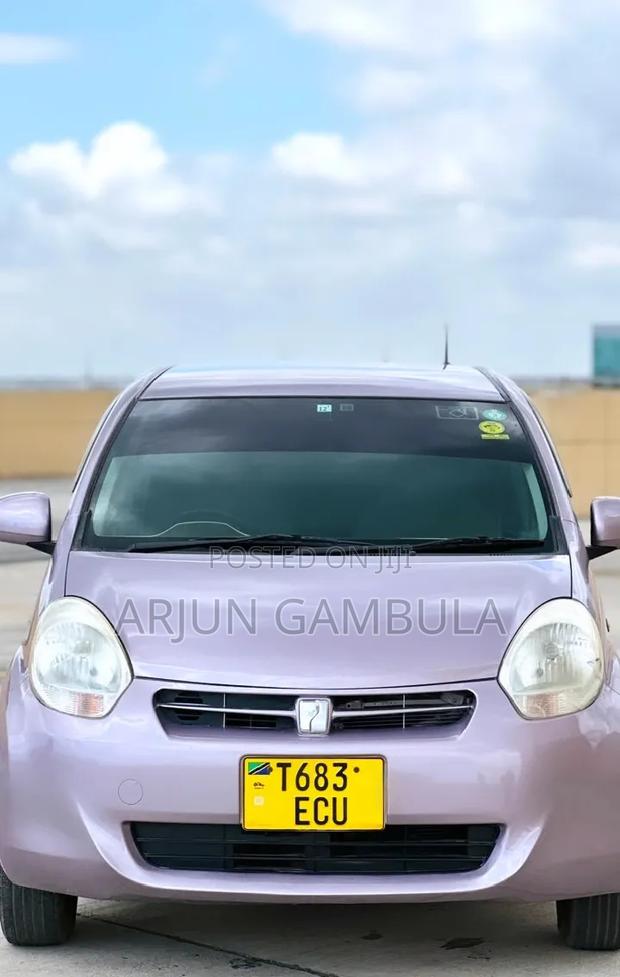 Toyota Passo 2011 Gray