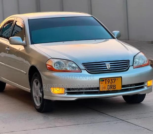 Toyota Mark II 2004 Silver