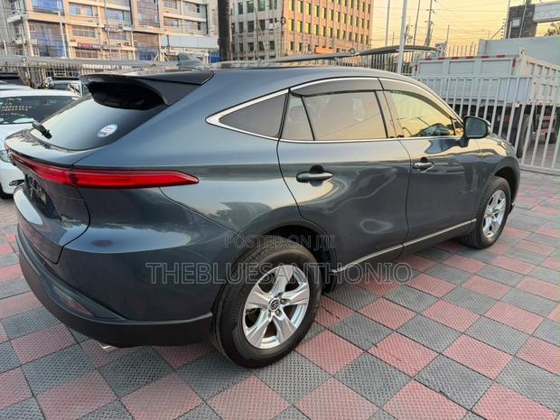 Toyota Harrier 2022 Gray