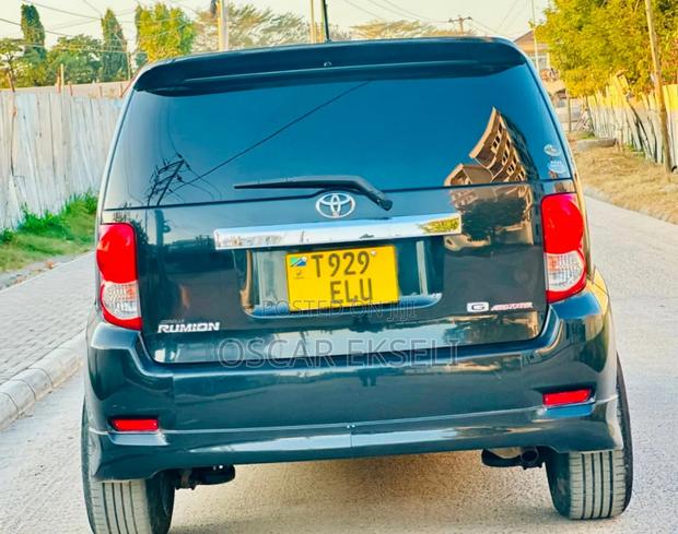 Toyota Corolla Rumion 2008 Black