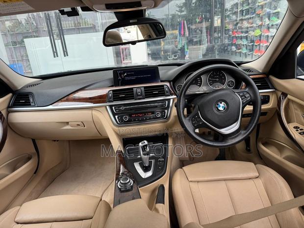 BMW 3 Series 320i RWD 2014 Black