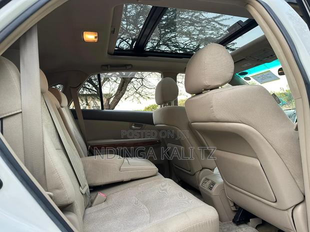 Toyota Harrier 2004 White