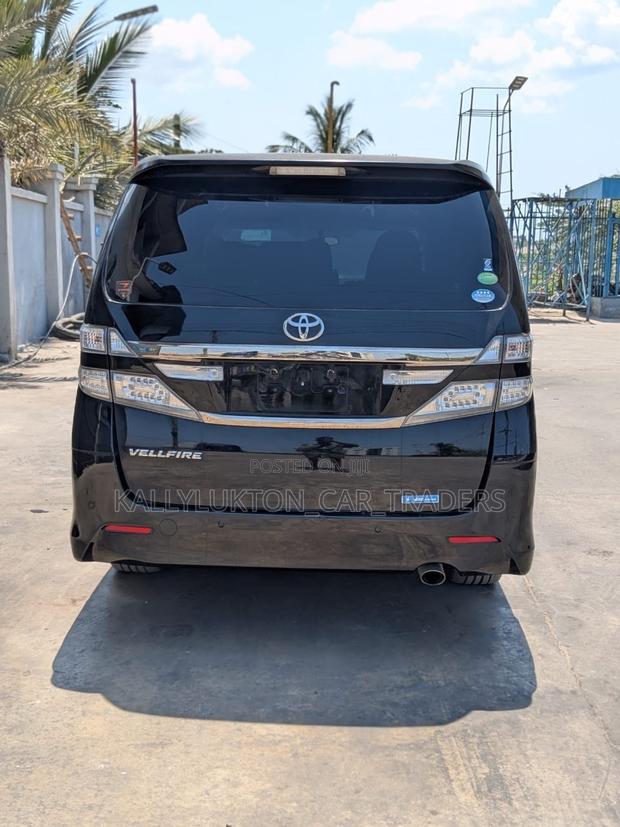 Toyota Alphard 2014 Black