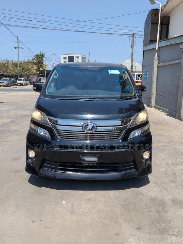Toyota Alphard 2014 Black