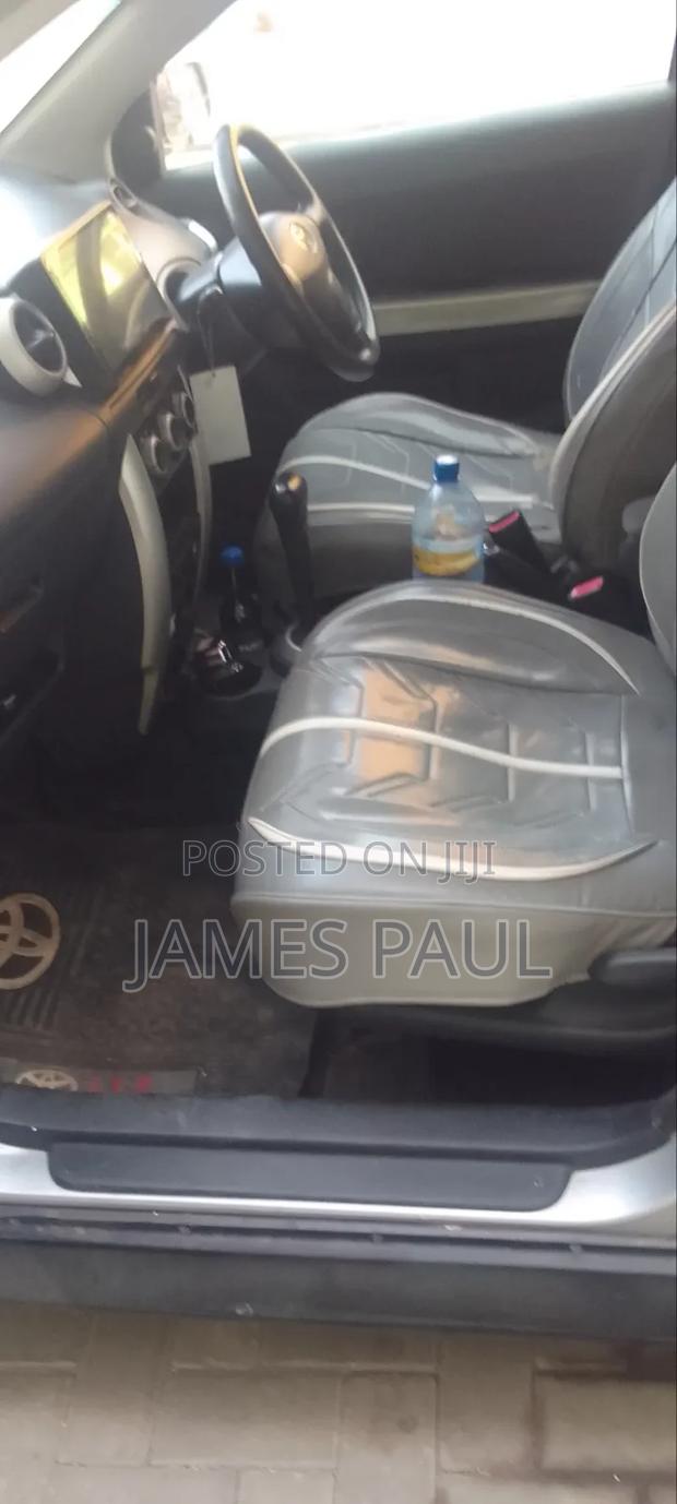 Toyota IST 2004 Silver