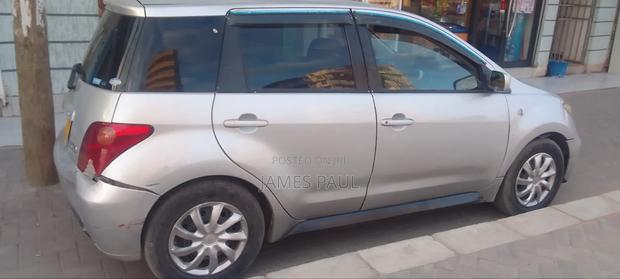 Toyota IST 2004 Silver