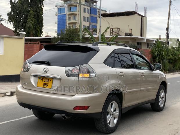 Toyota Harrier 2006 Gold