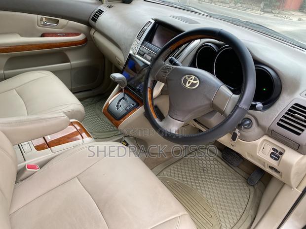 Toyota Harrier 2006 Gold