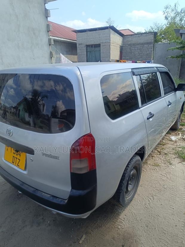 Toyota Probox 2005 Silver
